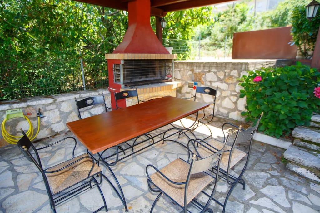 Wooden House In Ioannina Exterior foto